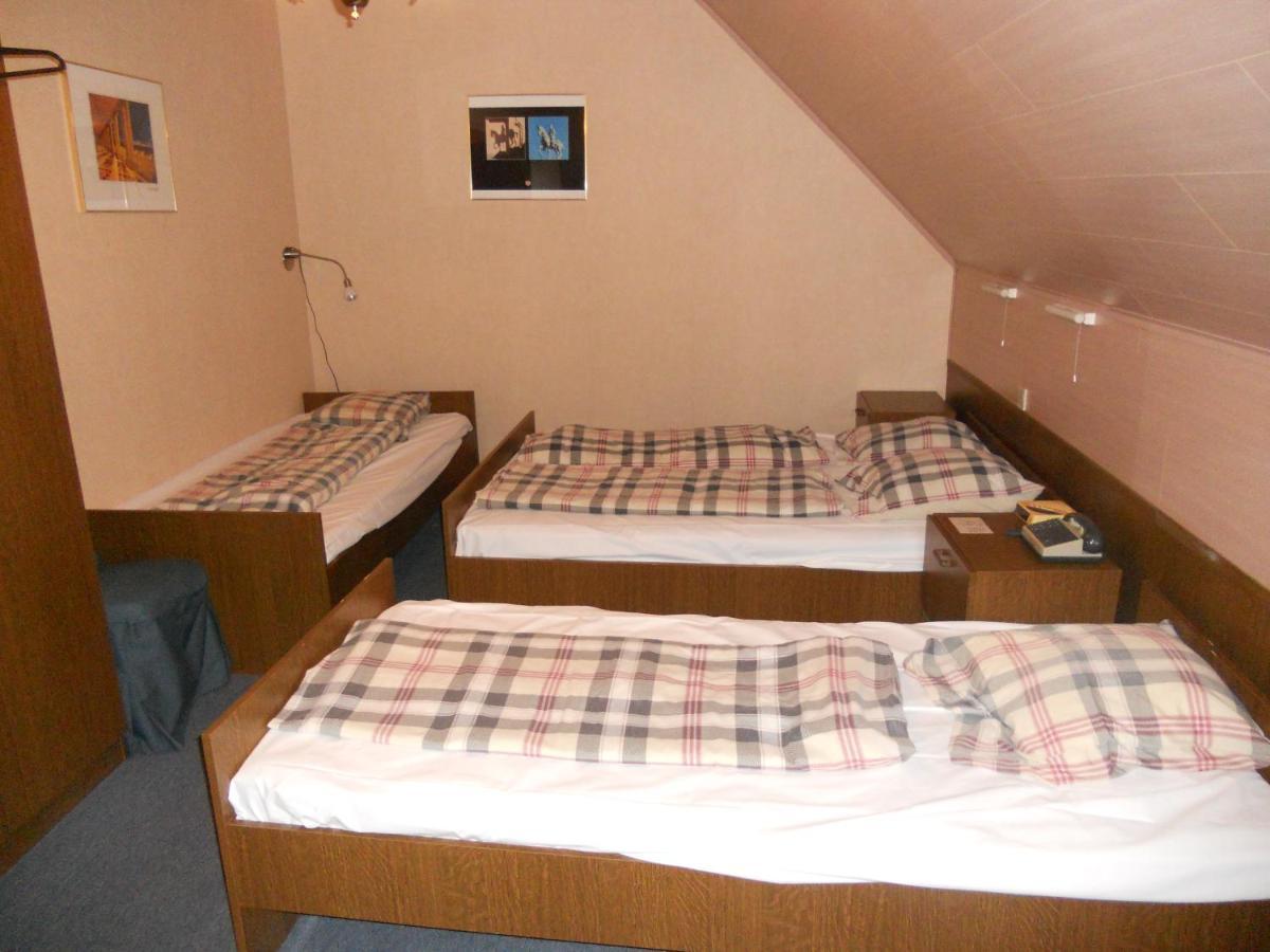 Hotel Ten Putte Gistel Eksteriør billede